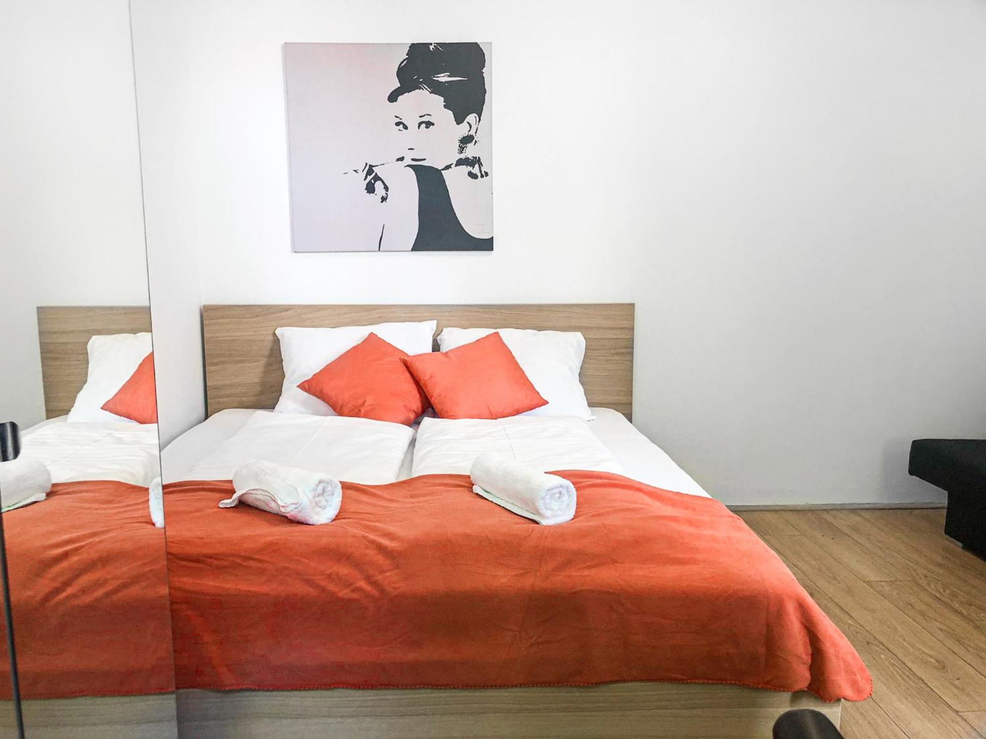 Lovely 2Br Shared Apartment, Enkplatz U3, 15Min To Center ウィーン エクステリア 写真