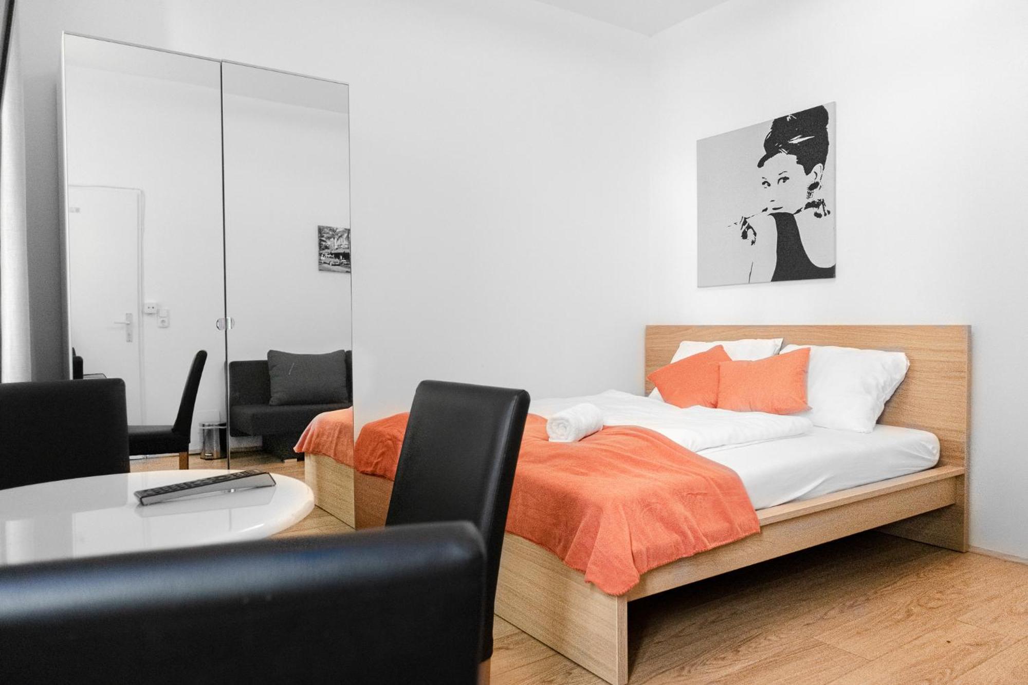 Lovely 2Br Shared Apartment, Enkplatz U3, 15Min To Center ウィーン エクステリア 写真