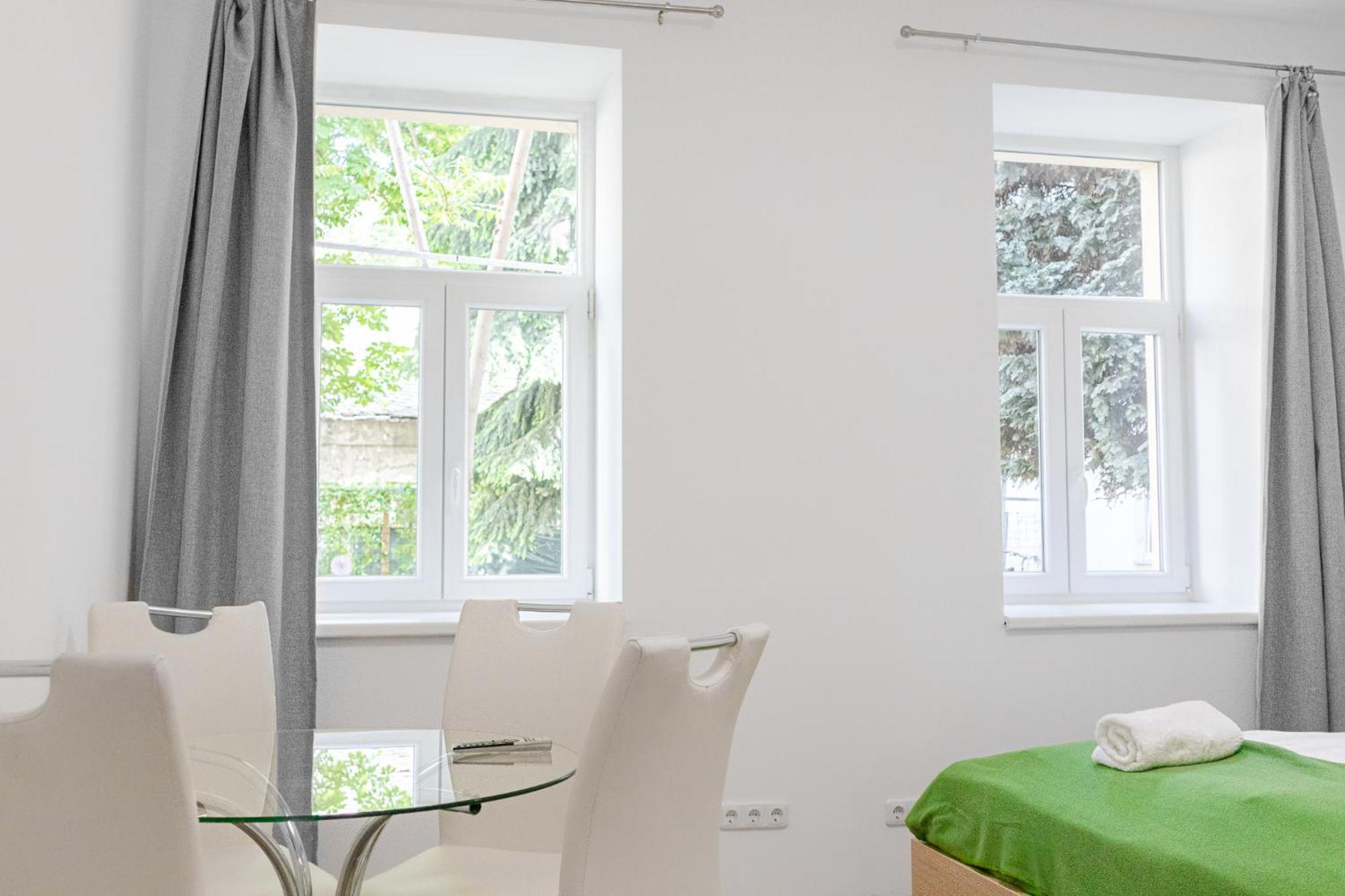 Lovely 2Br Shared Apartment, Enkplatz U3, 15Min To Center ウィーン エクステリア 写真