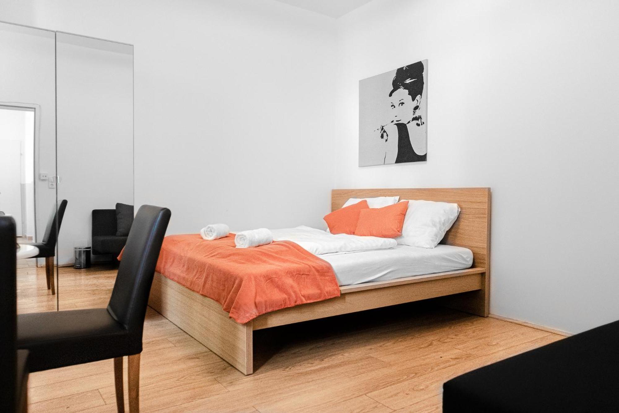 Lovely 2Br Shared Apartment, Enkplatz U3, 15Min To Center ウィーン エクステリア 写真